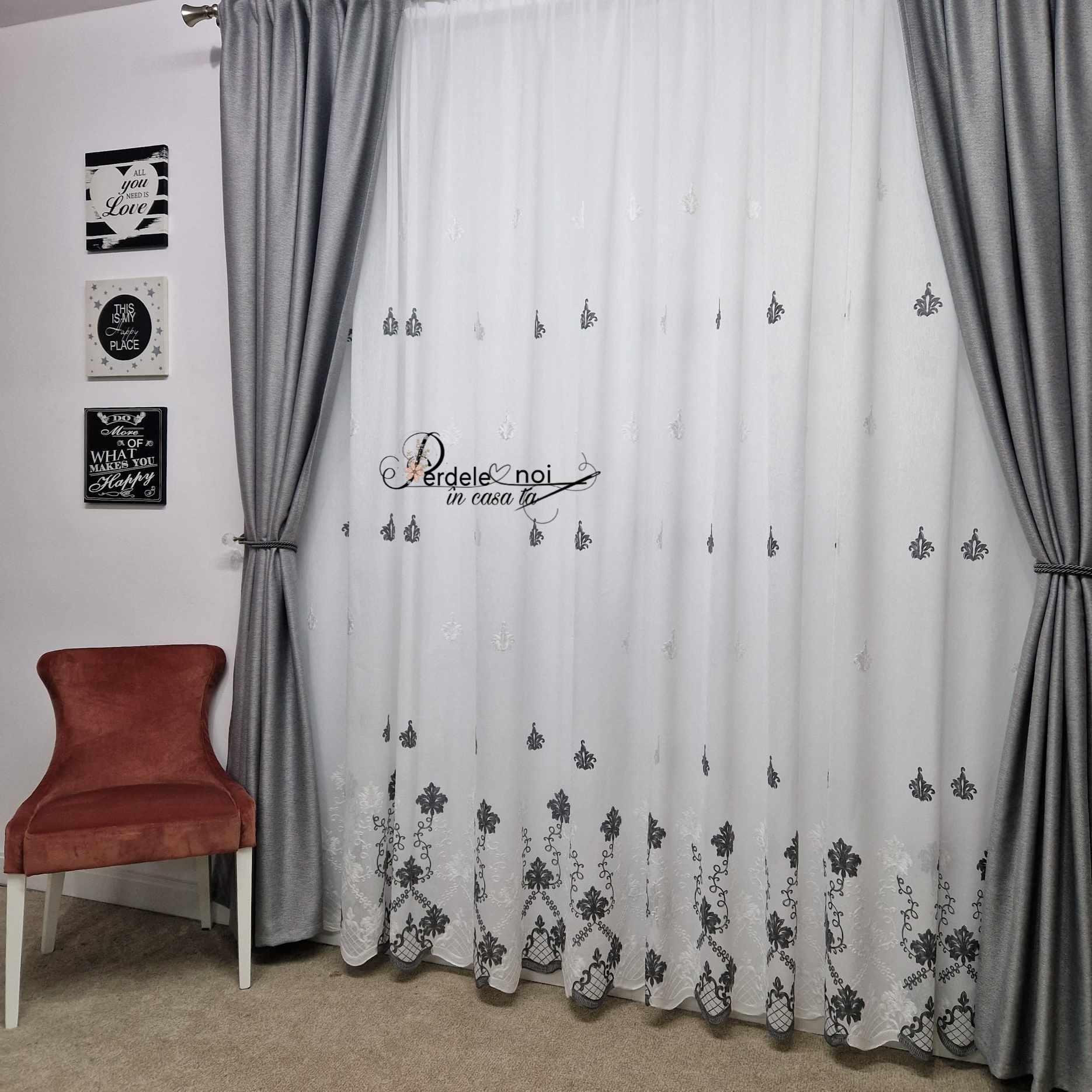 Set Ada - perdea in cu frunze gri și draperie rustic gri Set Ada - perdea in cu frunze gri și draperie rustic gri