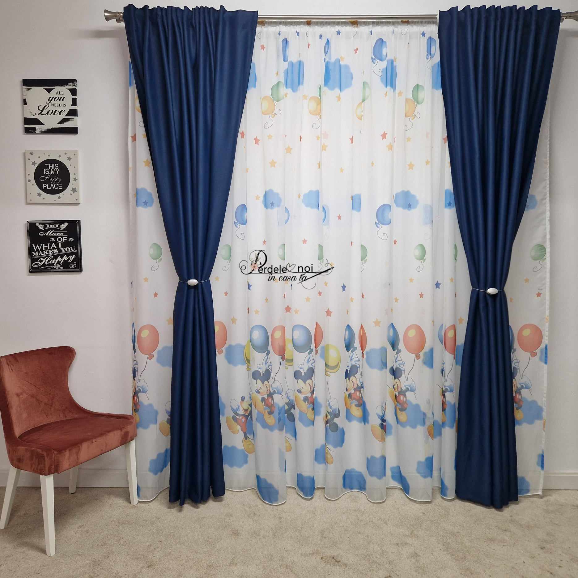 Sale Perdea Mickey cu baloane, 2m x 2,20h, rejansa fagure 6cm Sale Perdea Mickey cu baloane, 2m x 2,20h, rejansa fagure 6cm