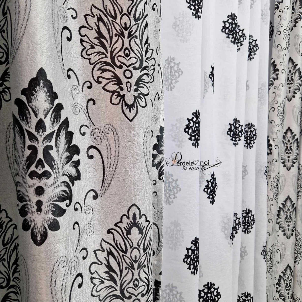 Set Burak - Perdea In cu baroc negru si draperie Gri- Negru Baroc Set Burak - Perdea In cu baroc negru si draperie Gri- Negru Baroc
