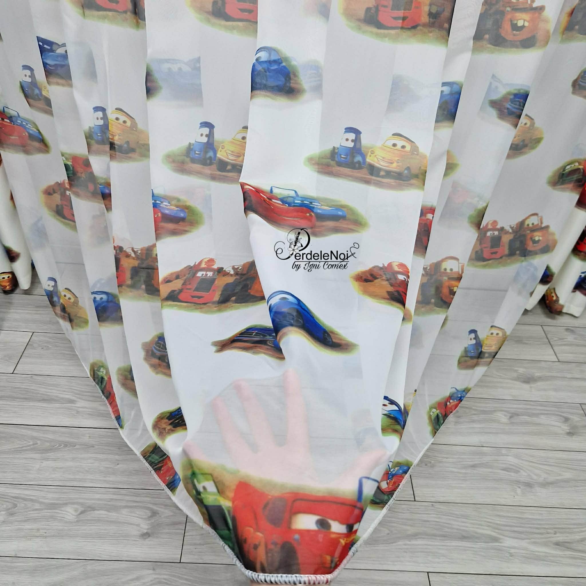 Perdea Alba pentru copii cu Masinute(CARS) Perdea Alba pentru copii cu Masinute(CARS)