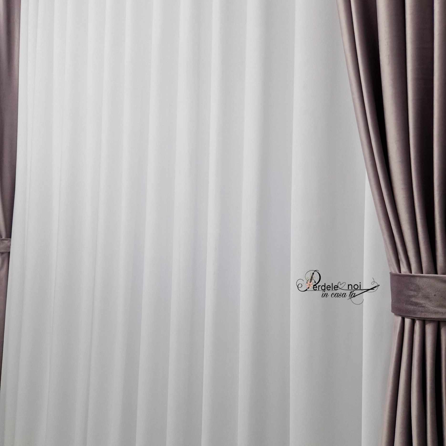 Sale Perdea matase alba, 2m x 200h, rejansa fagure 6cm (copie) (copie) Sale Perdea matase alba, 2m x 200h, rejansa fagure 6cm (copie) (copie)