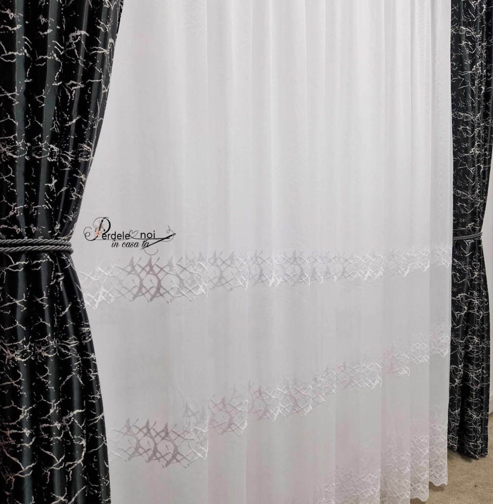 Sale Perdea model piatra sparta, brodata pe bambus, 2m x 2.40h, rejansa universala
