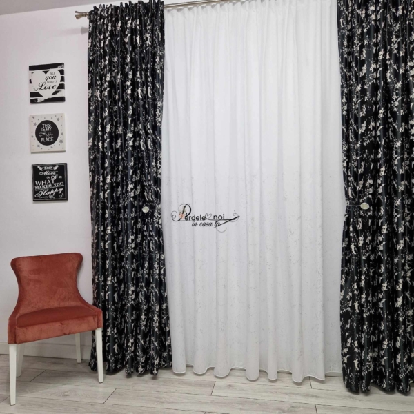 Draperie blackout negru-gri cu model