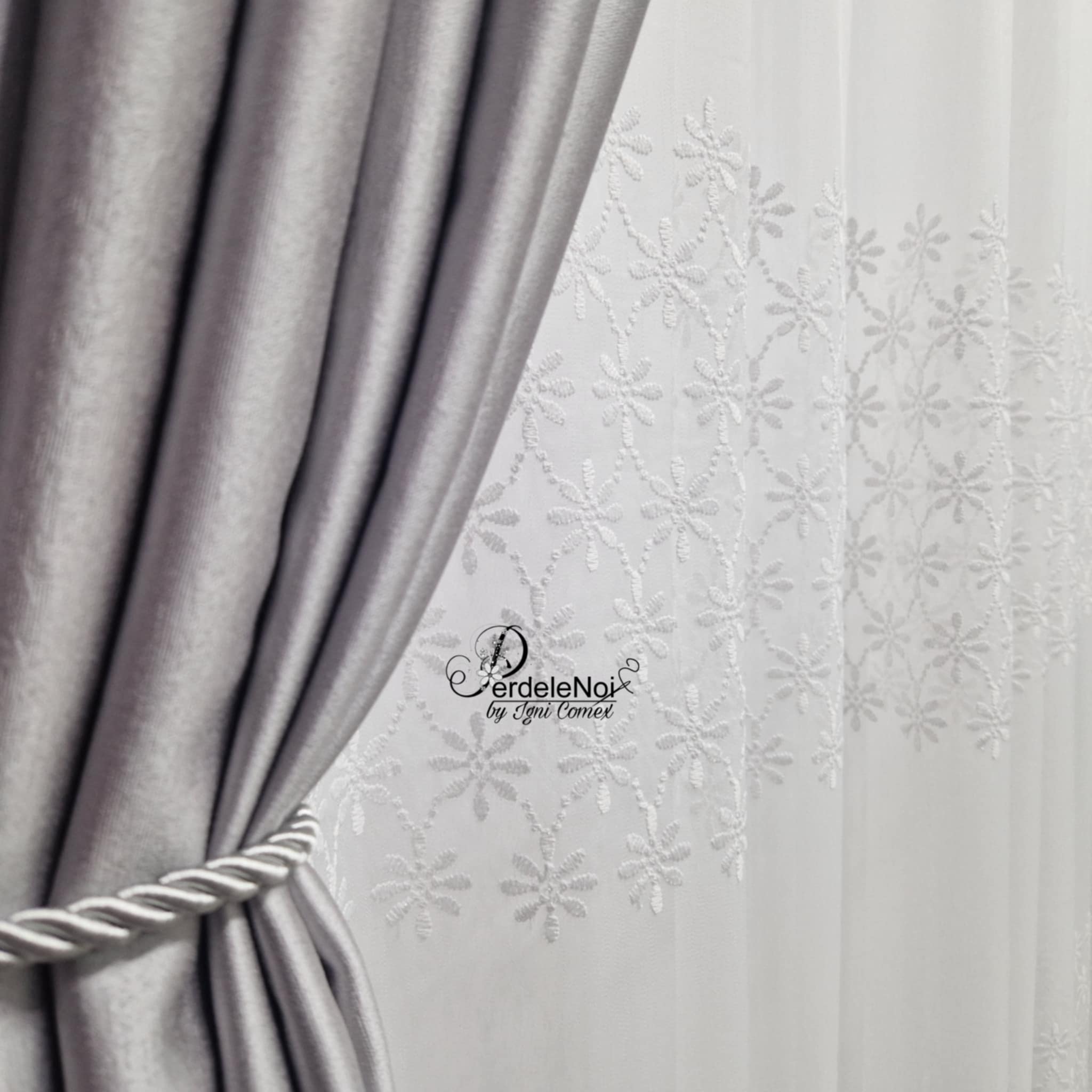 Draperie blackout 100% gri deschis Draperie blackout 100% gri deschis