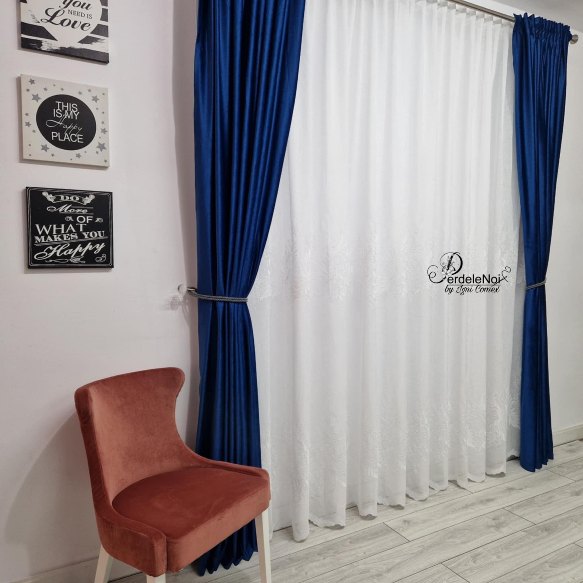 Draperie catifea albastru royal Draperie catifea albastru royal