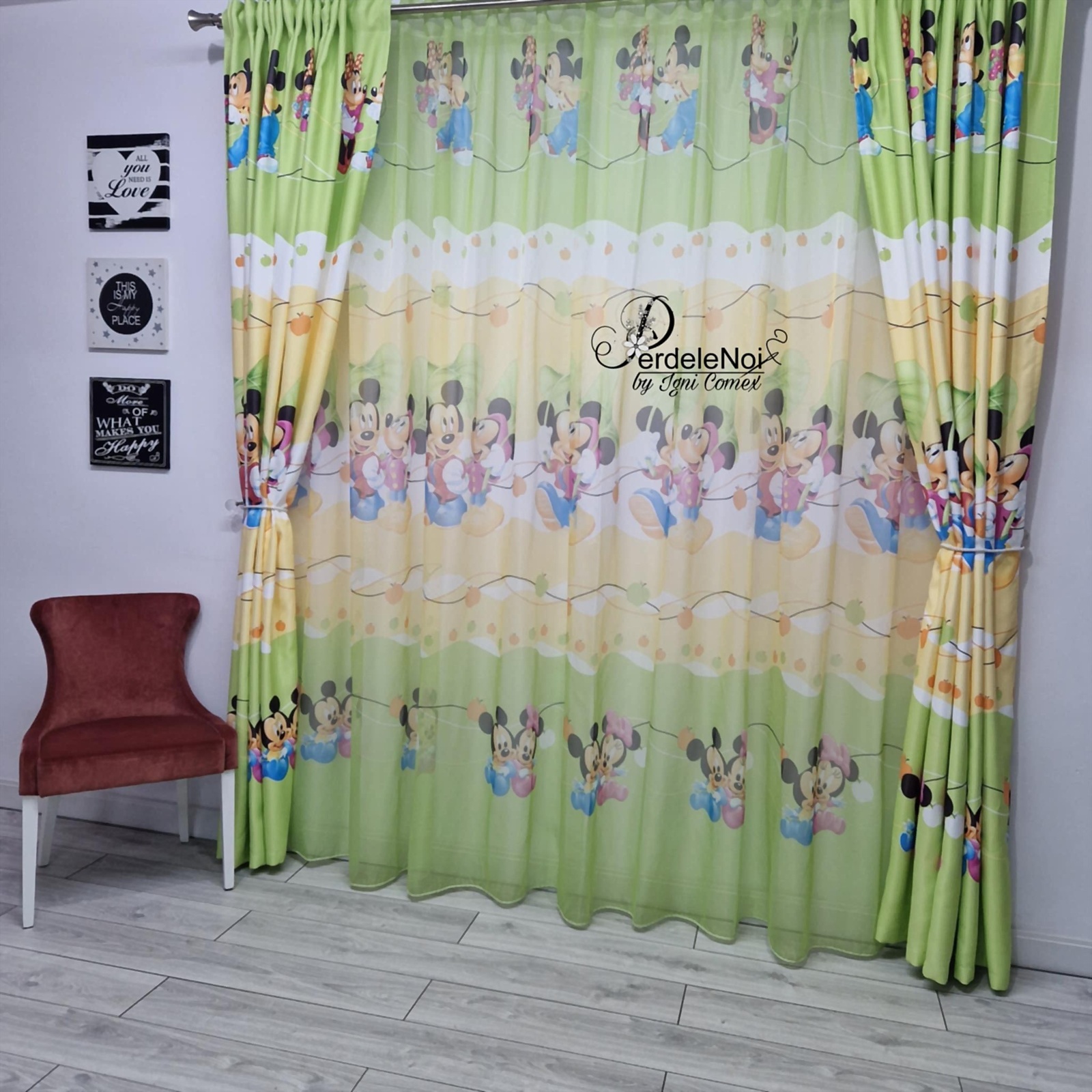 Perdea voal pentru copii Minnie și Mickey cu verde Perdea voal pentru copii Minnie și Mickey cu verde
