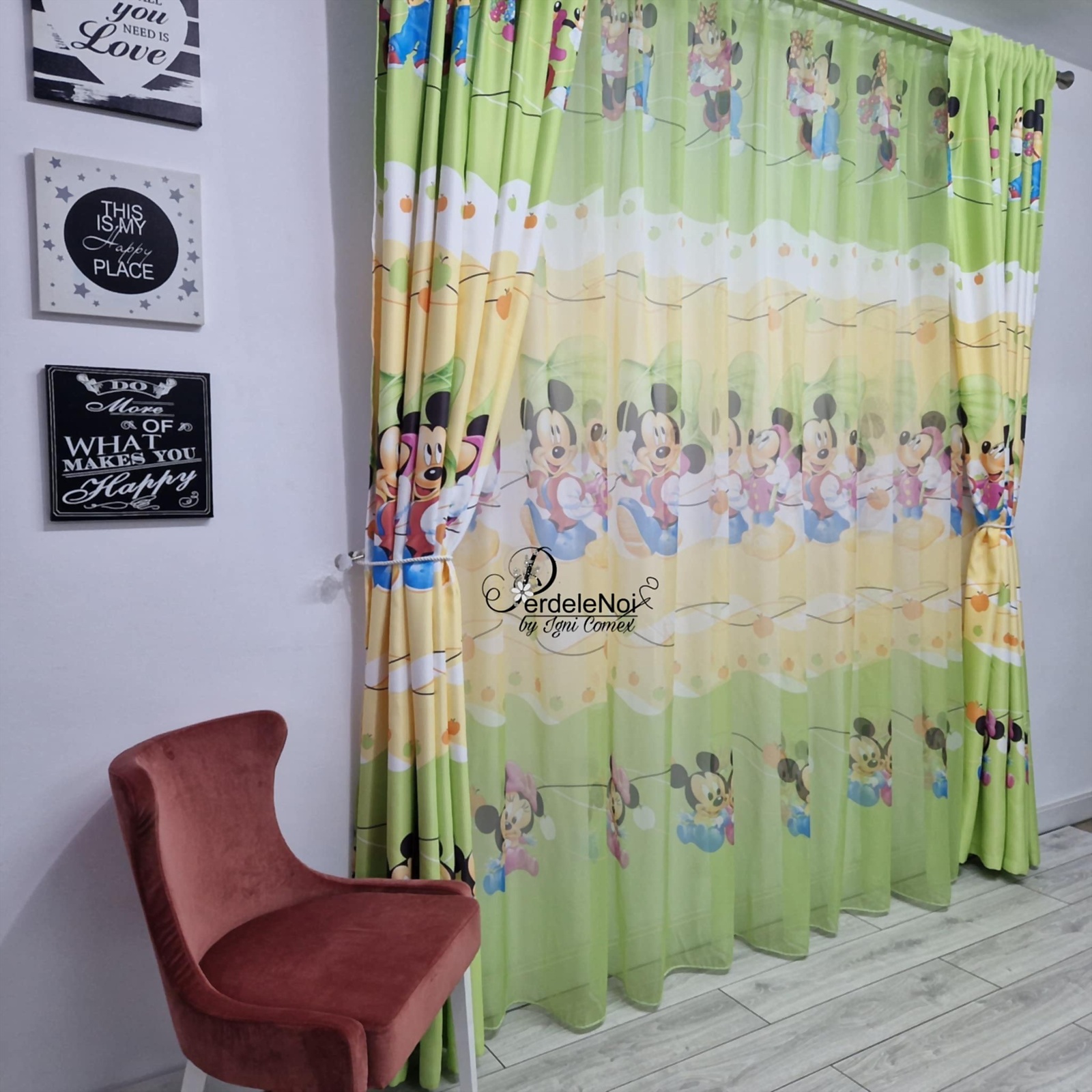 Perdea voal pentru copii Minnie și Mickey cu verde Perdea voal pentru copii Minnie și Mickey cu verde