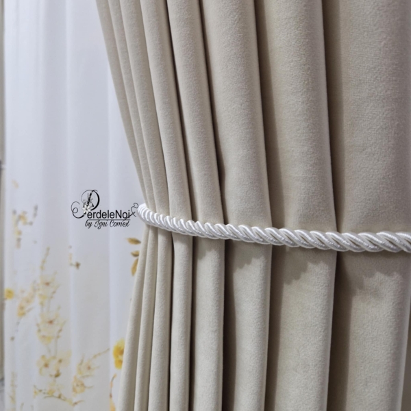 Draperie catifea ivoire blackout 100%