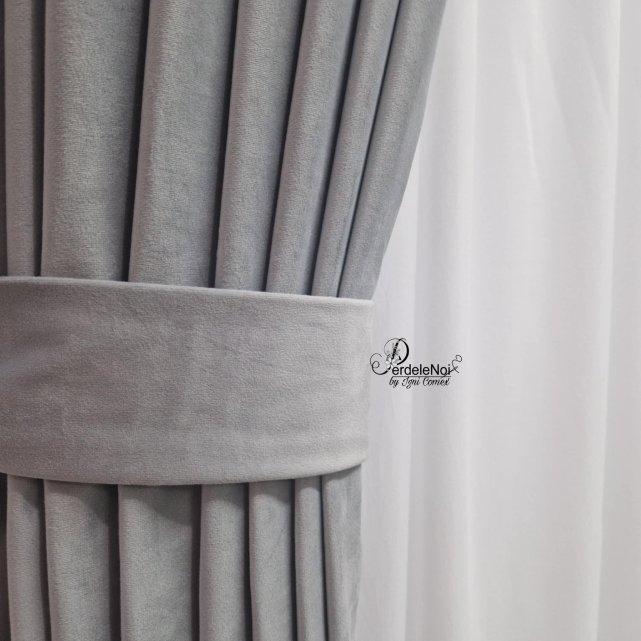 Draperie catifea gri deschis blackout 100% Draperie catifea gri deschis blackout 100%