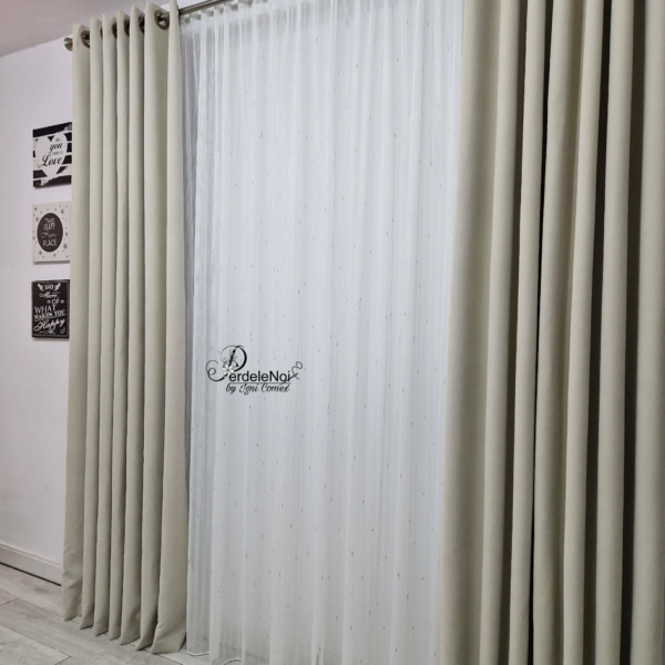 Draperie din stofă bej deschis Draperie din stofă bej deschis