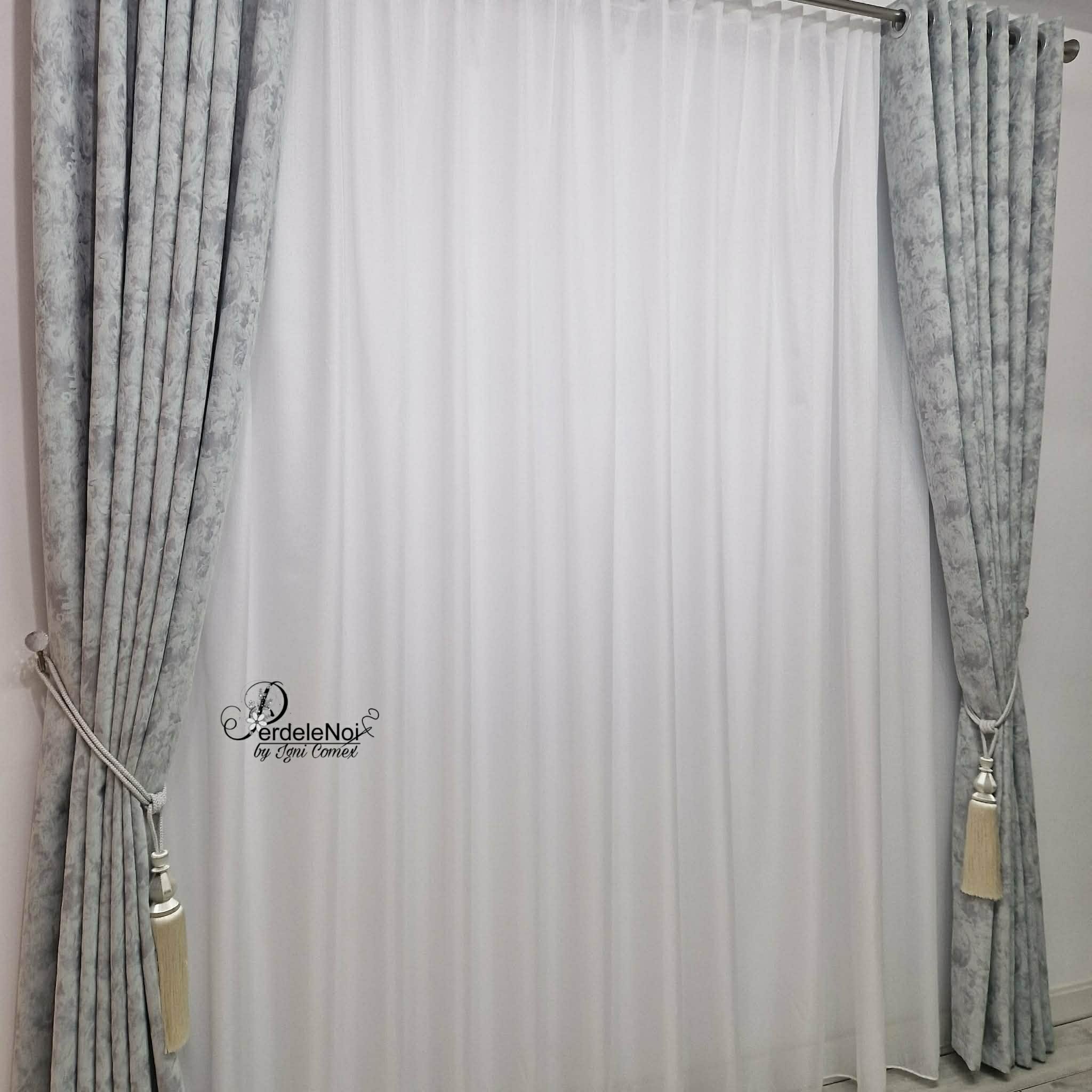 Draperie din stofă cu model gri Draperie din stofă cu model gri