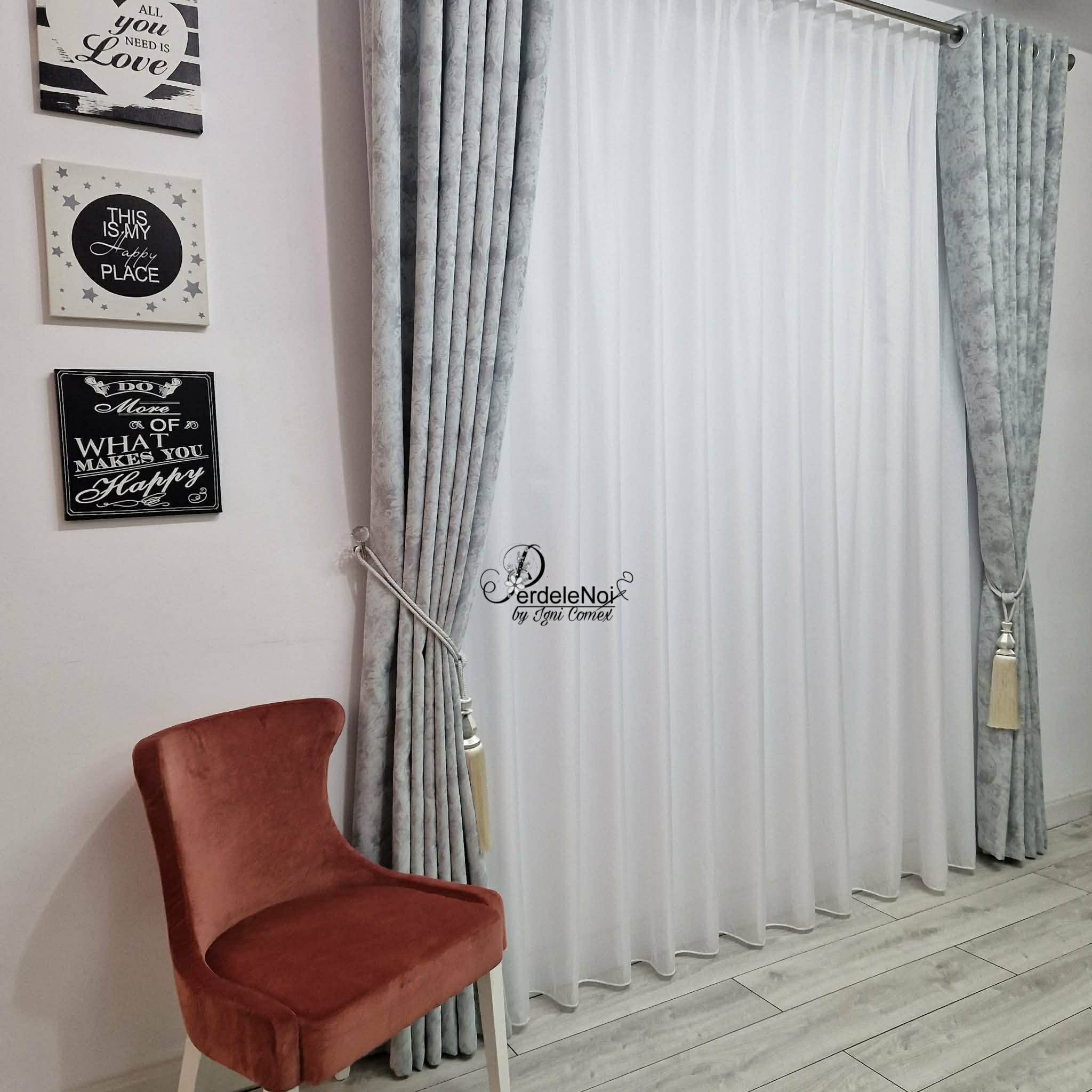 Draperie din stofă cu model gri Draperie din stofă cu model gri