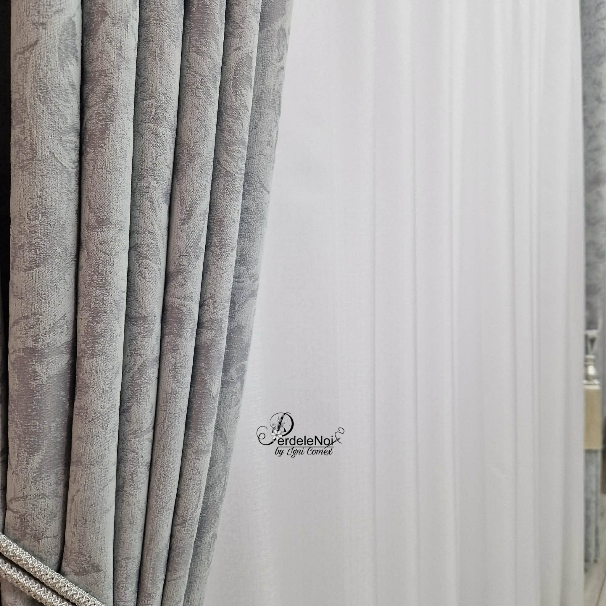Draperie din stofă cu model gri Draperie din stofă cu model gri