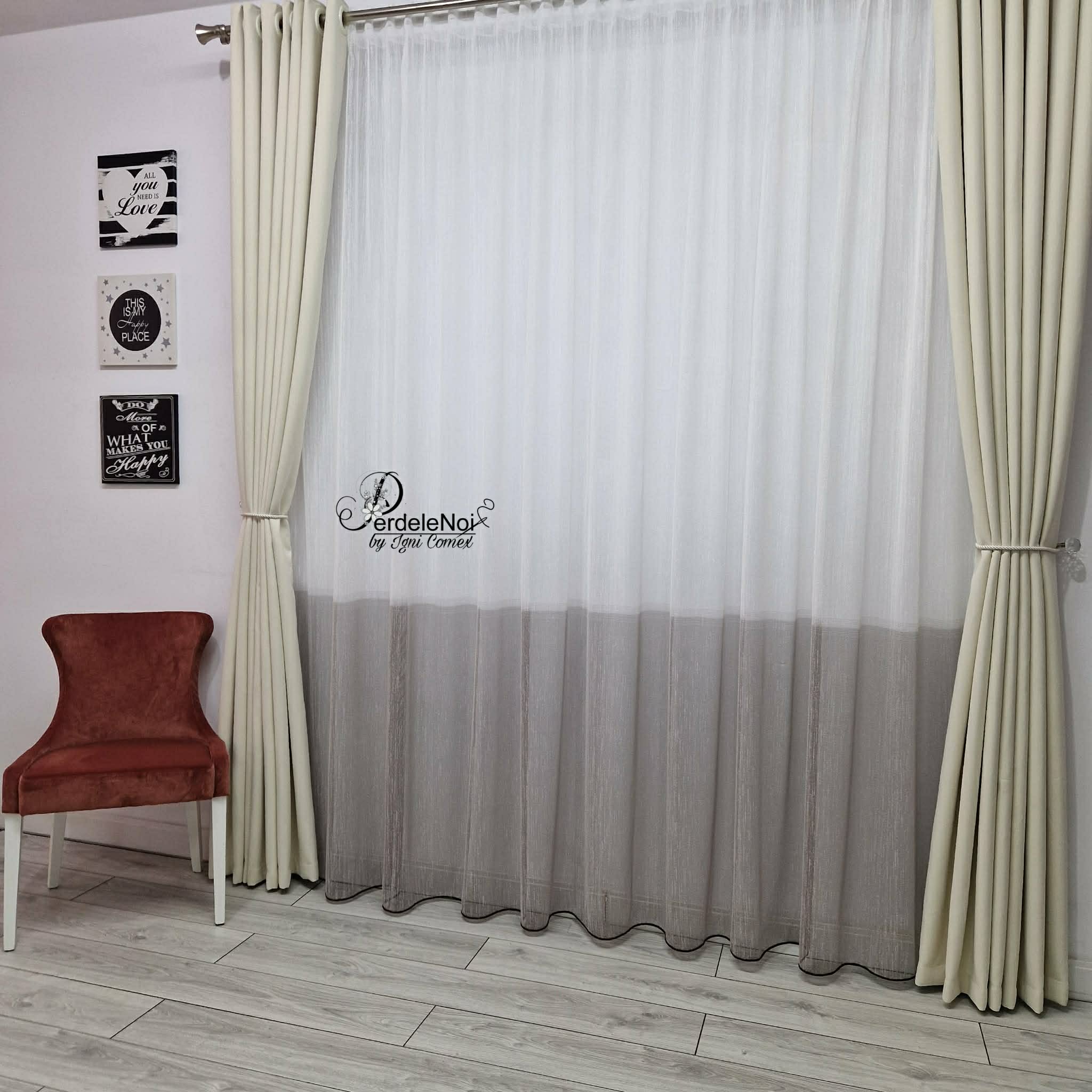 Draperie din stofă ivoire Draperie din stofă ivoire