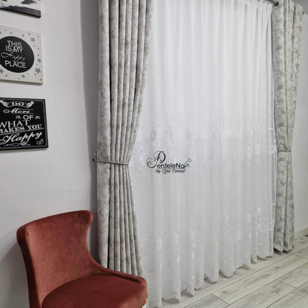 Draperie din stofă cu model grej
