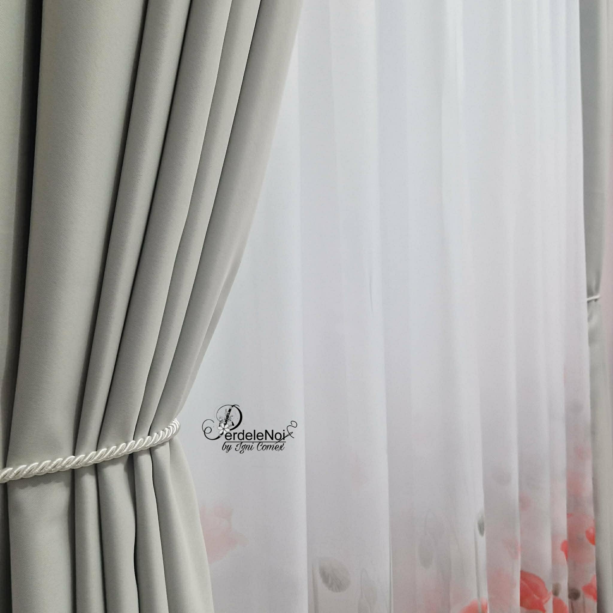 Draperie blackout uni gri deschis Draperie blackout uni gri deschis