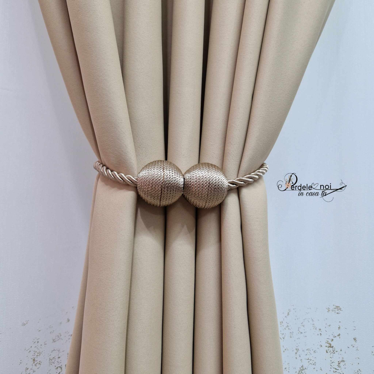 Draperie blackout bej uni